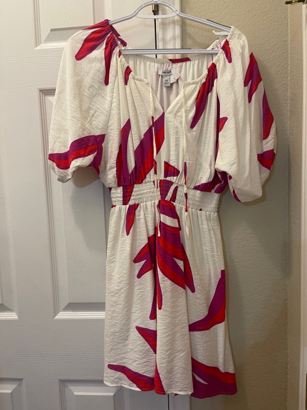 XS Nine West Cream Mini Dress with Pink and Red Abstract Print